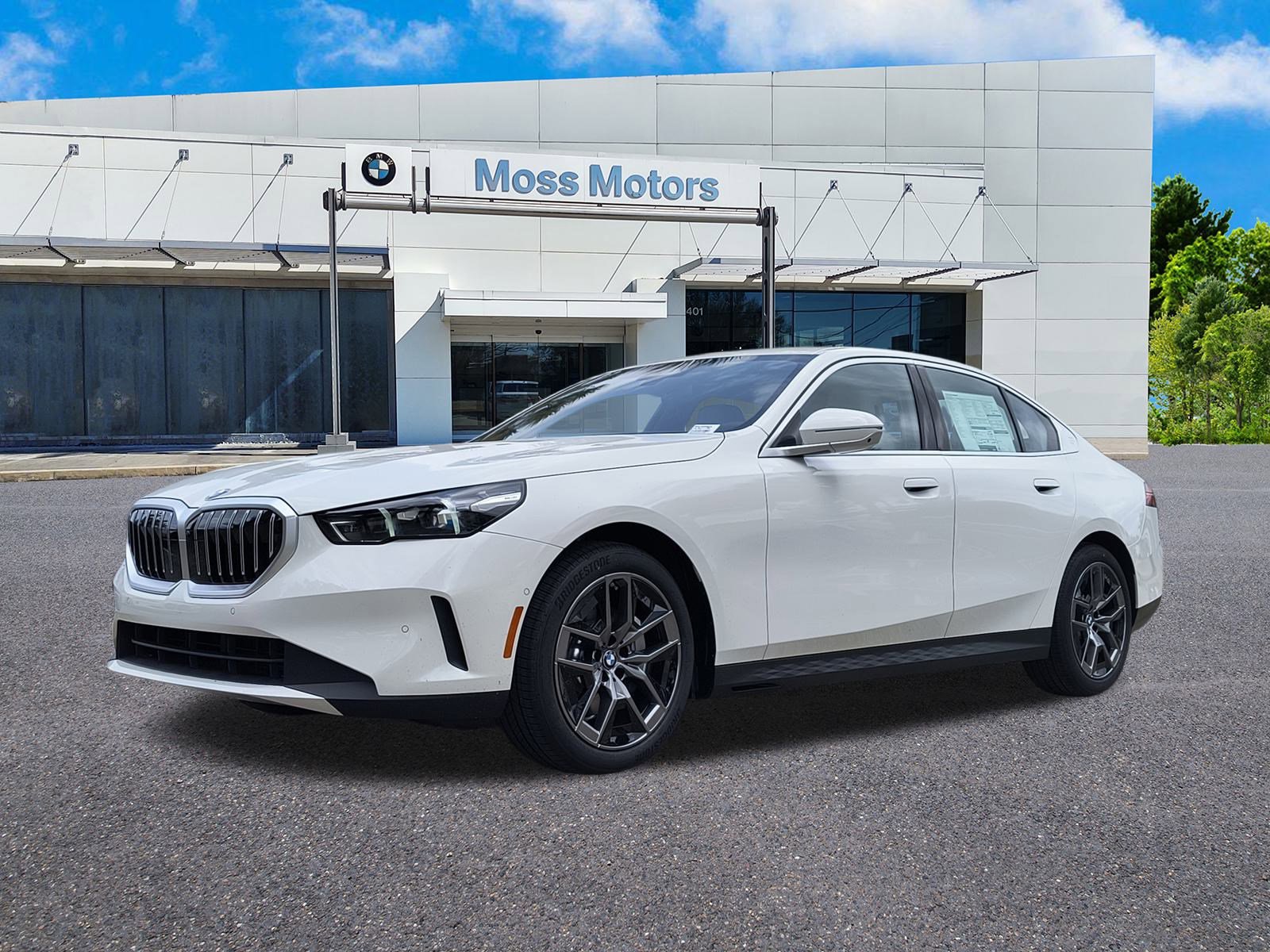 New 2026 Alpine White BMW 530i image 1