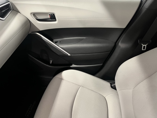 2023 Toyota Corolla Cross LE photo 14