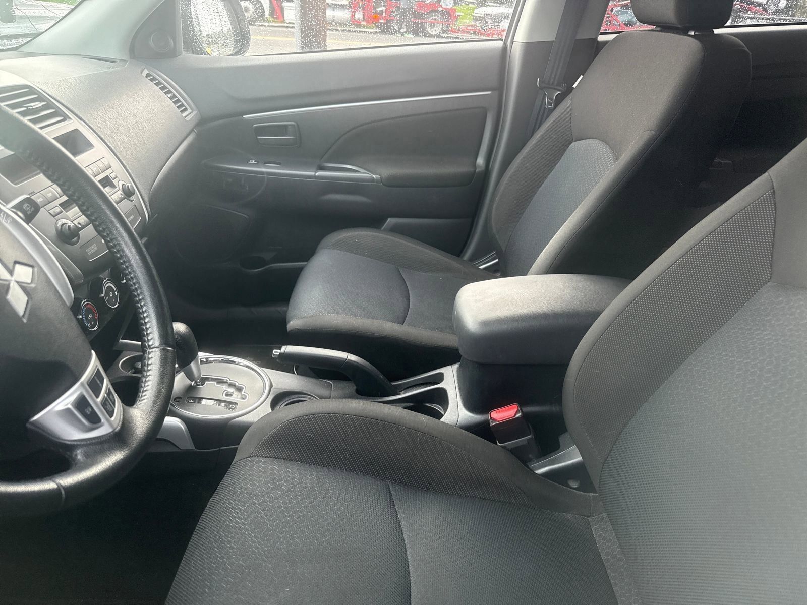 2012 Mitsubishi Outlander Sport ES photo 8