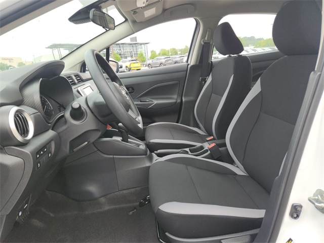 2025 Nissan Versa S photo 4