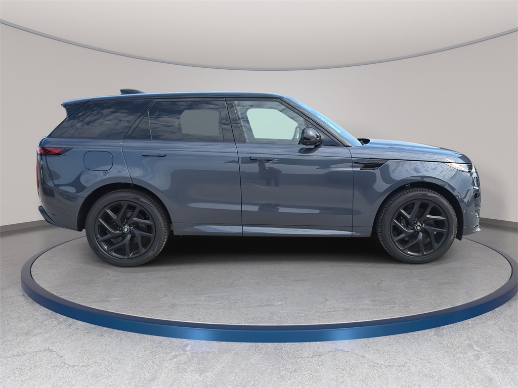 2024 Land Rover Range Rover Sport SE photo 3
