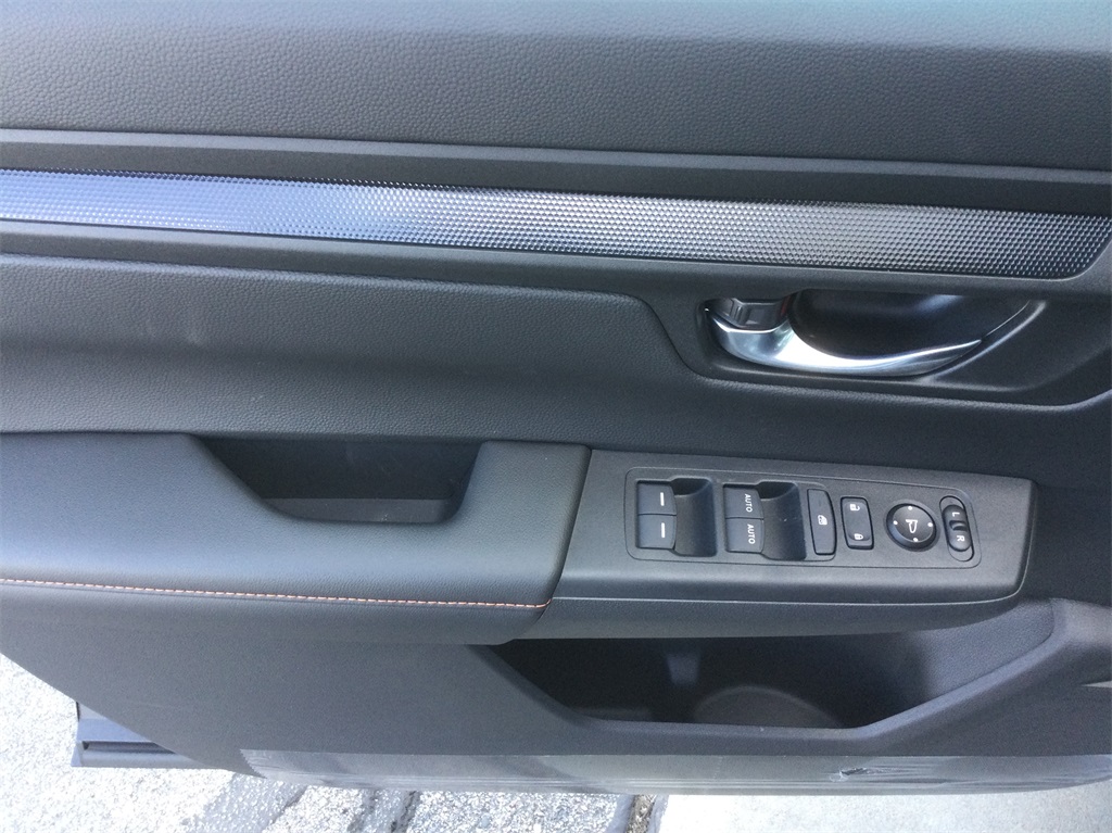 New 2025 Honda CRV Hybrid Sport near Omaha S1567 Honda of Lincoln