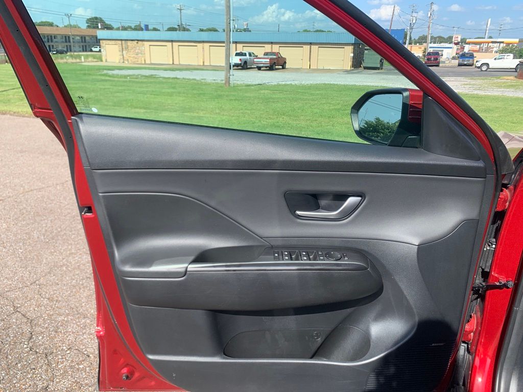 2024 Hyundai Kona Limited photo 11