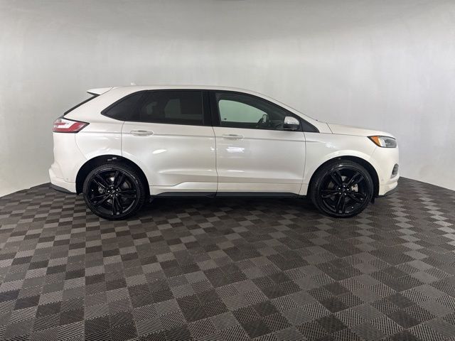 2019 Ford Edge ST photo 4