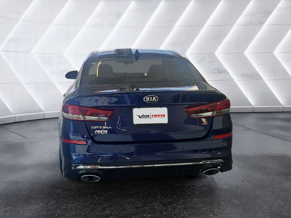 2019 Kia Optima S photo 5
