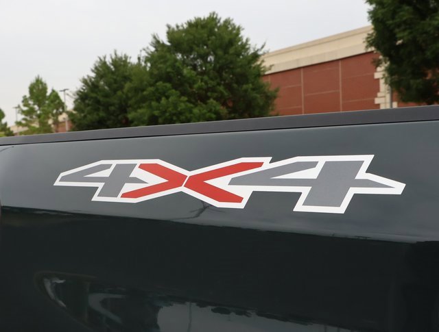 2025 Chevrolet Silverado 1500 LT photo 18