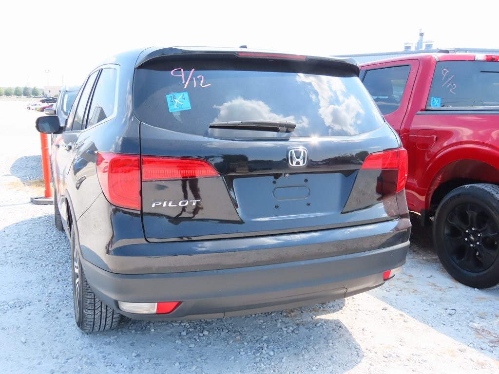2017 Honda Pilot EX-L photo 16