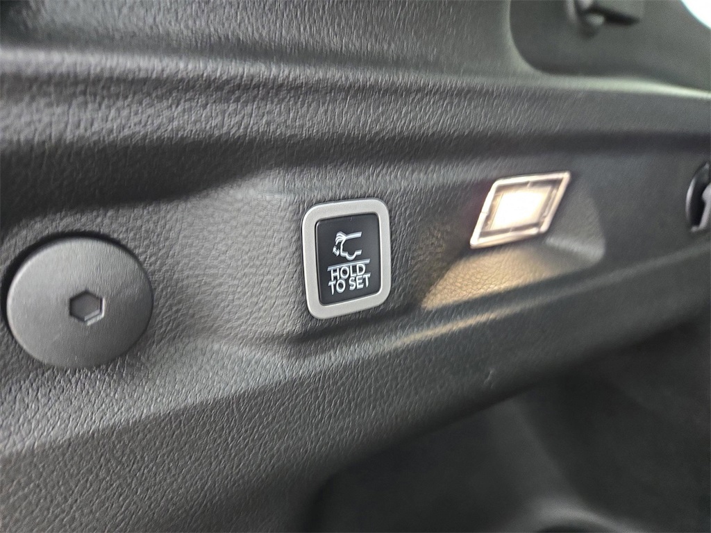 2025 Jeep Grand Cherokee Limited photo 6