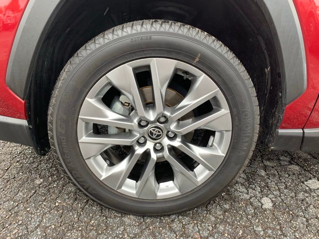 2023 Toyota RAV4 XLE Premium photo 29