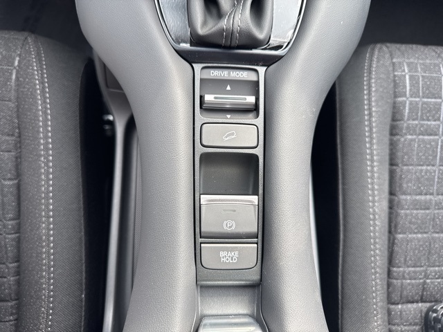 2026 Honda HR-V LX photo 26