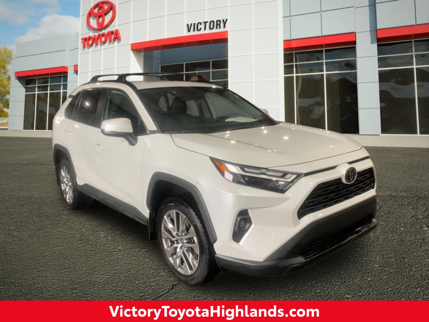 2023 Toyota RAV4 XLE Premium's photo