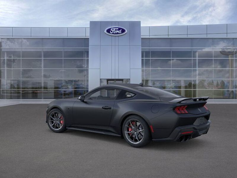 2025 Ford Mustang Dark Horse photo 4