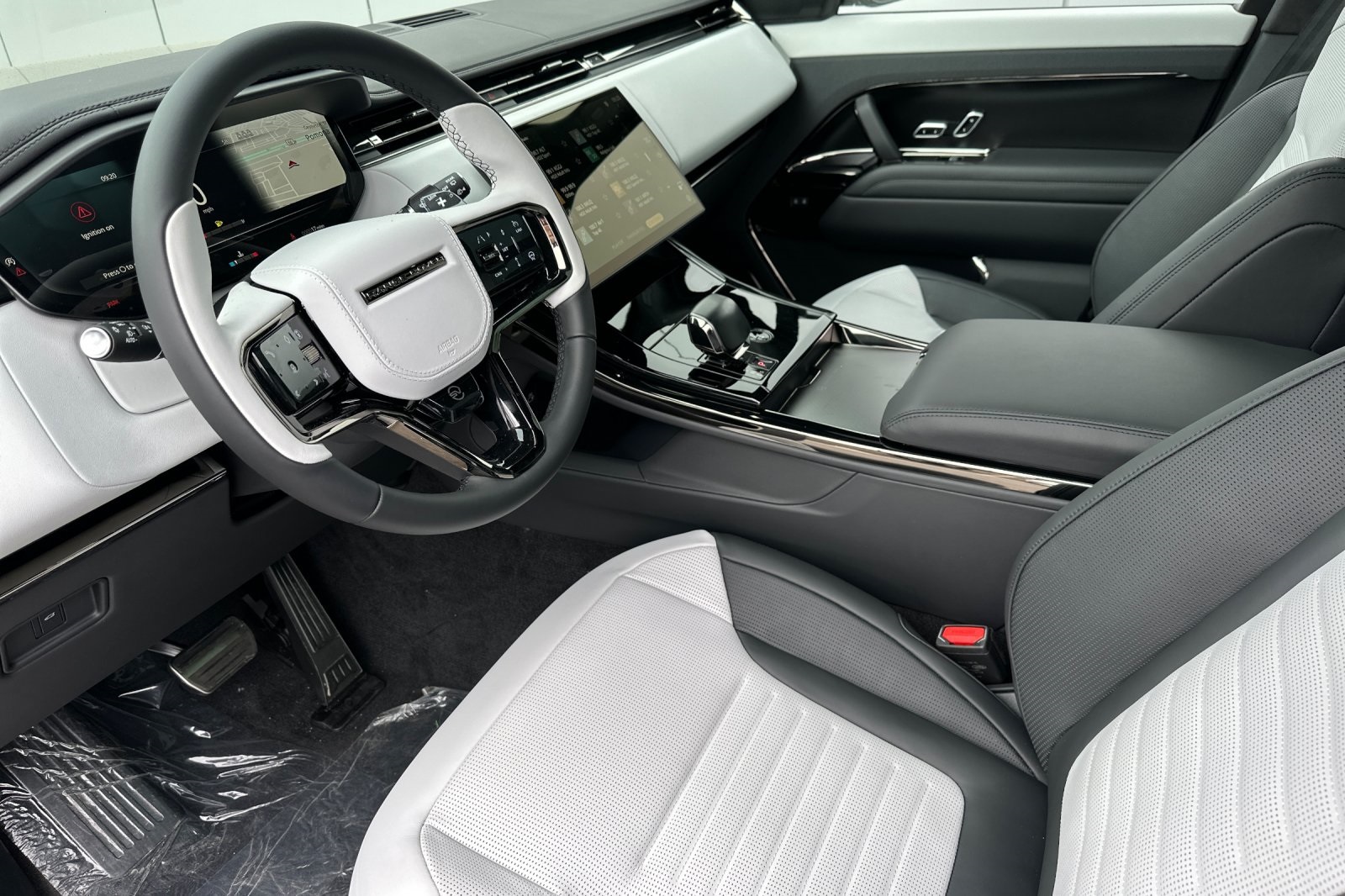 2025 Land Rover Range Rover Sport photo 10