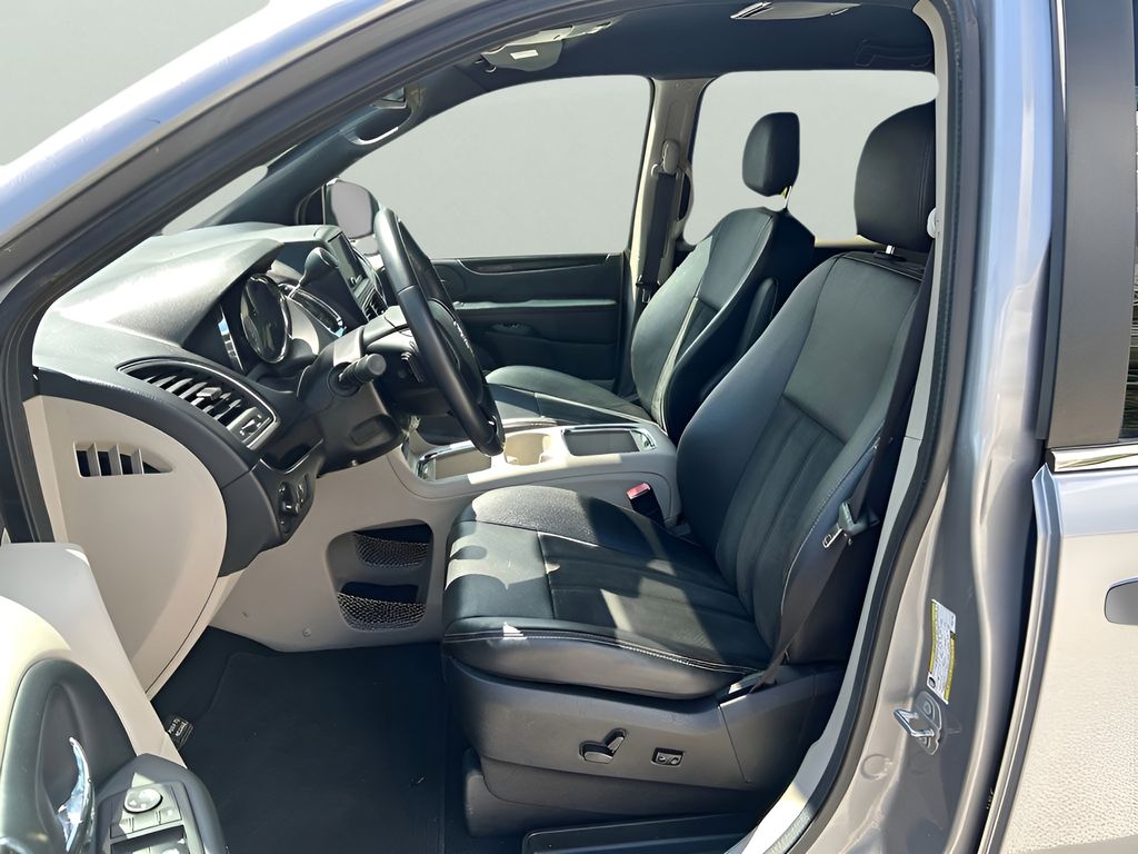 2019 Dodge Grand Caravan SXT photo 8