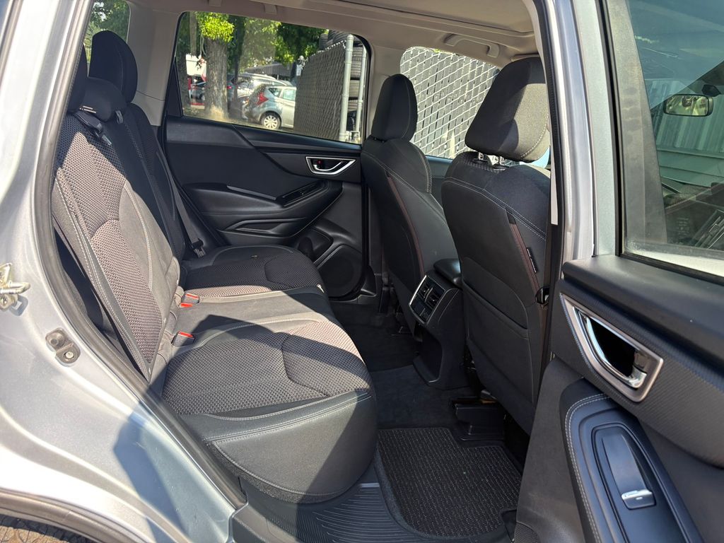 2019 Subaru Forester Premium photo 27