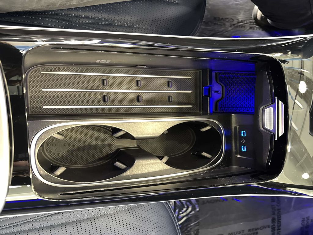 2025 Mercedes Benz S 63 e AMG 4MATIC photo 21
