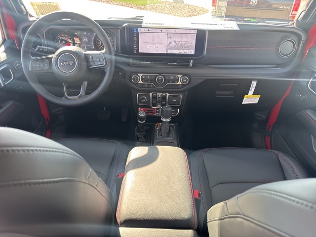 2025 Jeep Wrangler Rubicon photo 13