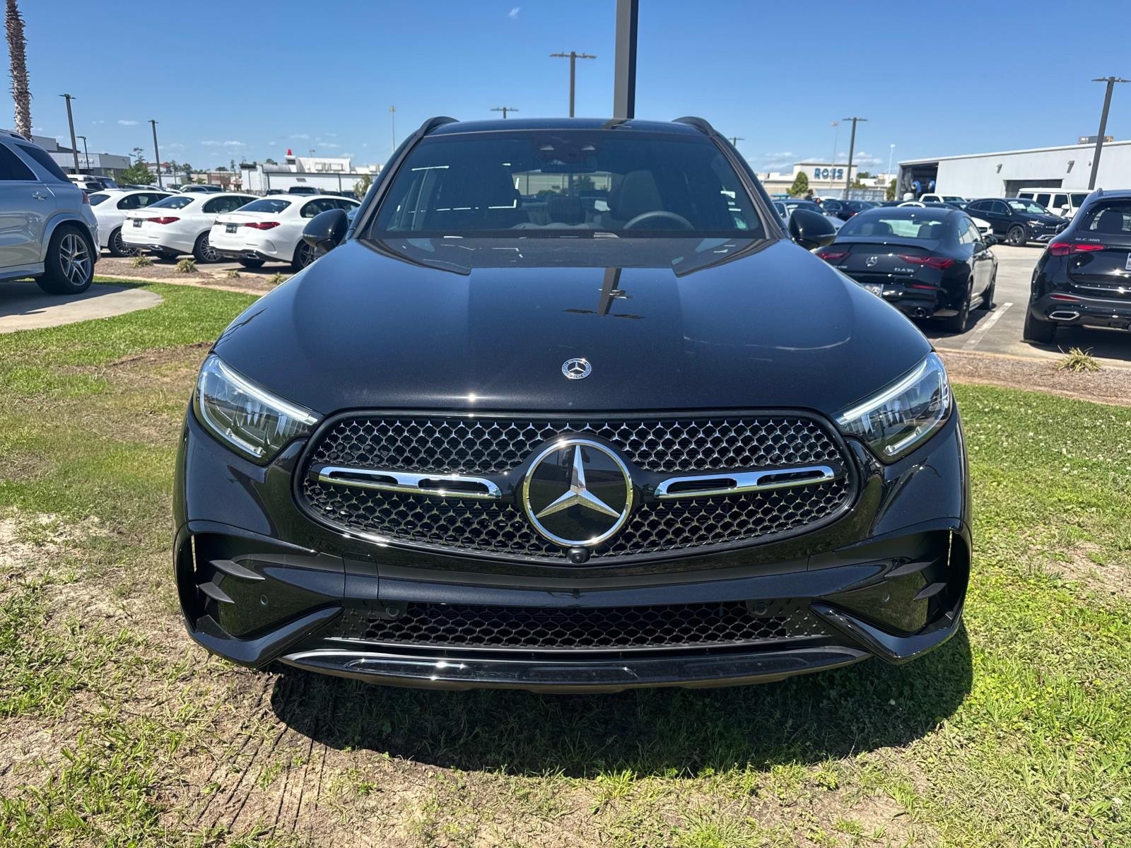 2025 Mercedes Benz GLC 350e 4MATIC photo 2
