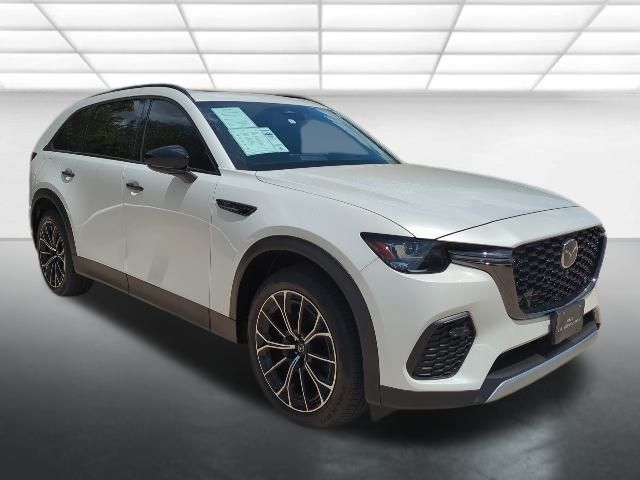 2025 Mazda CX-70 Premium Plus Package's photo