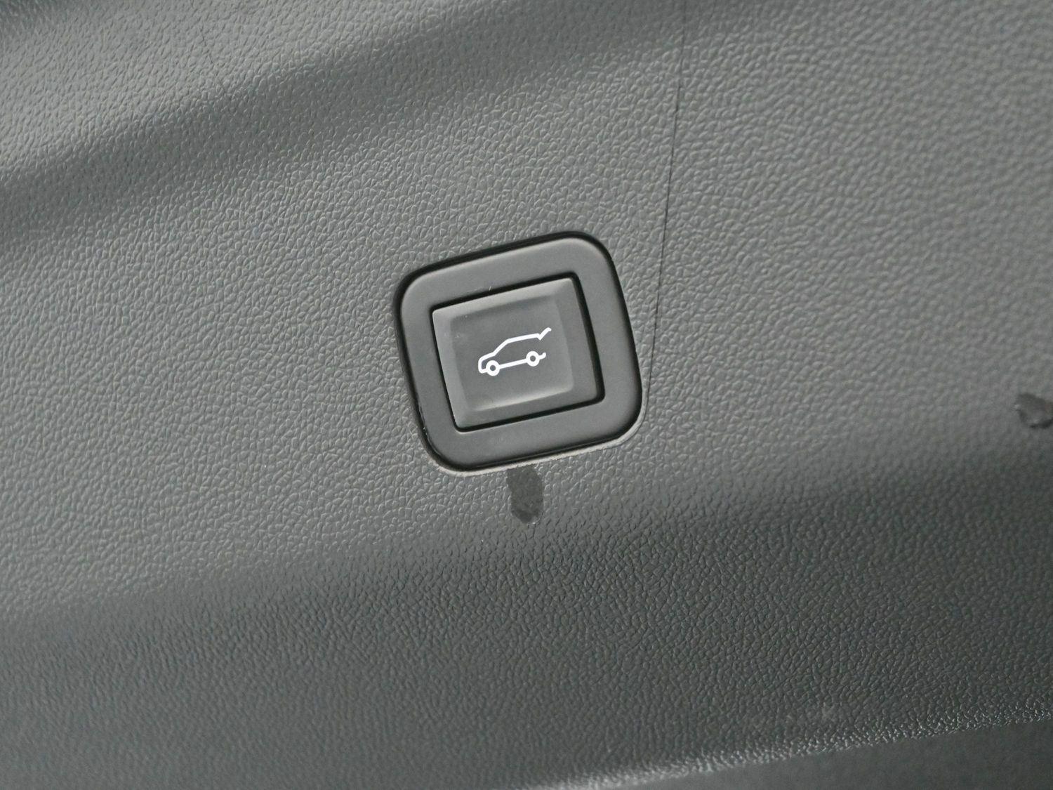 2024 Chevrolet Tahoe High Country photo 10