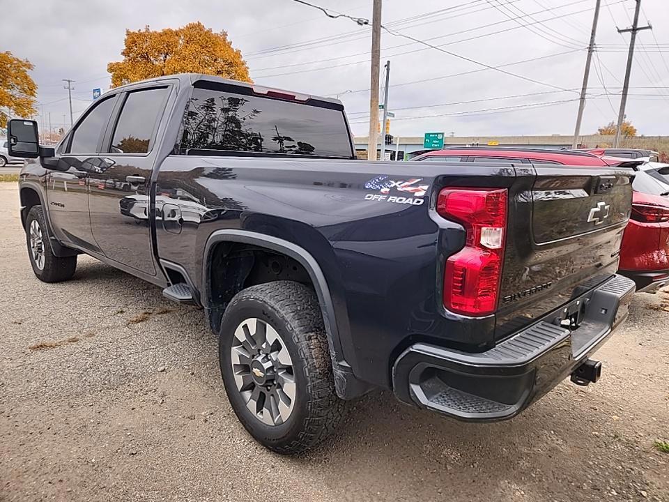 2024 Chevrolet Silverado 2500HD Custom photo 4
