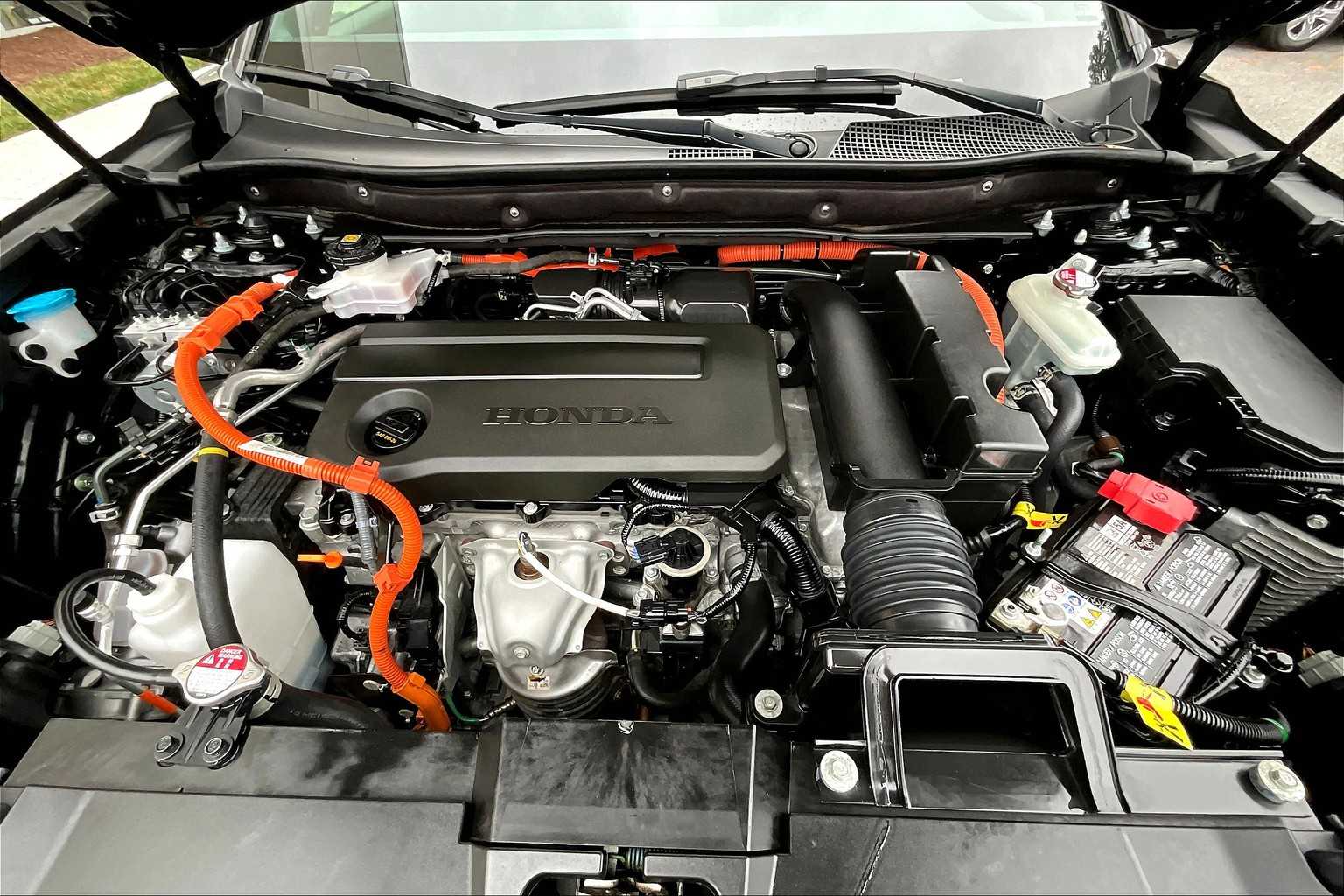 2025 Honda CR-V Hybrid Sport Touring photo 30