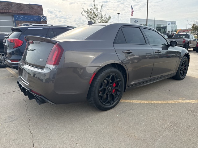 2017 Chrysler 300 S photo 3