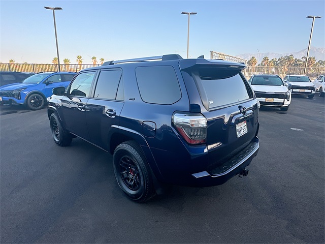 2022 Toyota 4Runner SR5 photo 3