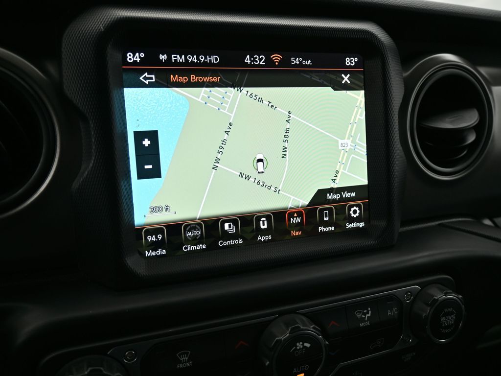 2023 Jeep Gladiator Sport photo 18