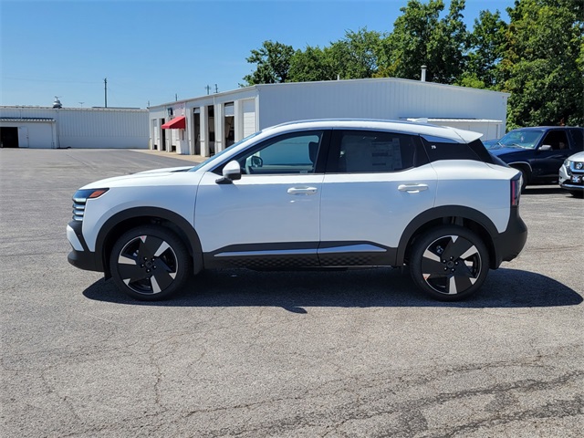 2025 Nissan Kicks SR photo 4