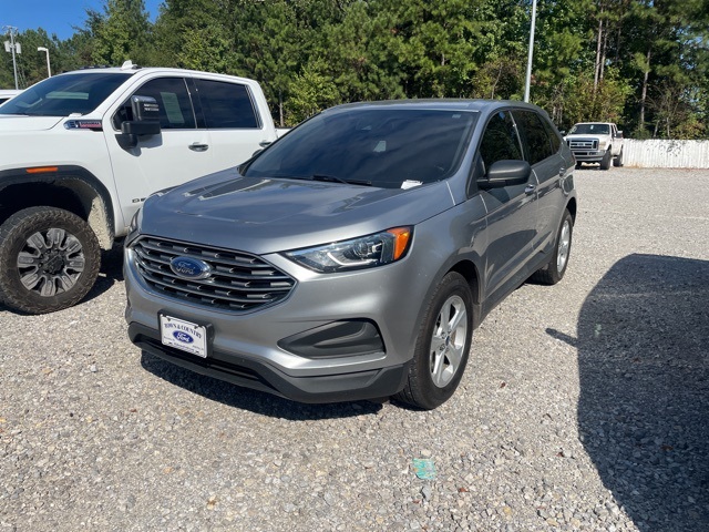 2021 Ford Edge SE photo 3