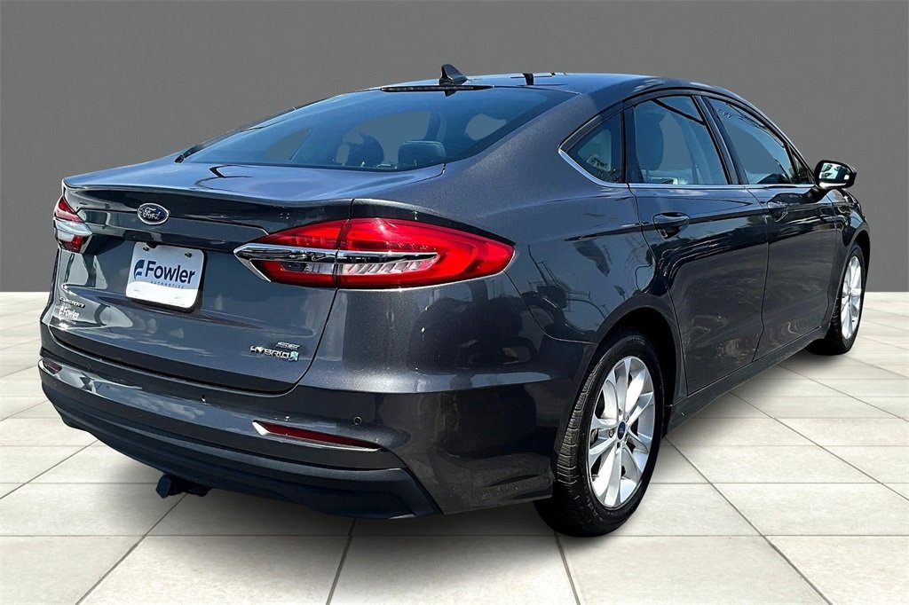 2020 Ford Fusion Hybrid SE photo 2
