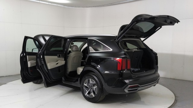 Used 2023 Aurora Black Kia EX image 10