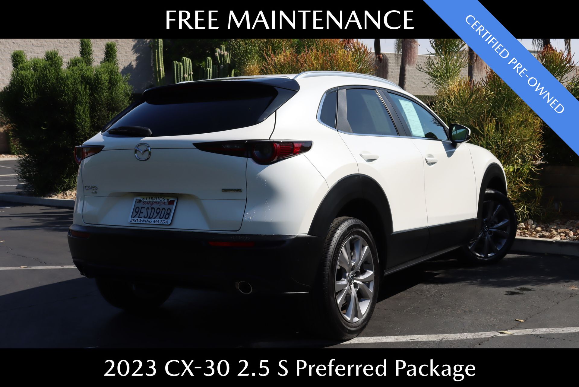 2023 Mazda CX-30 2.5 S Preferred photo 2