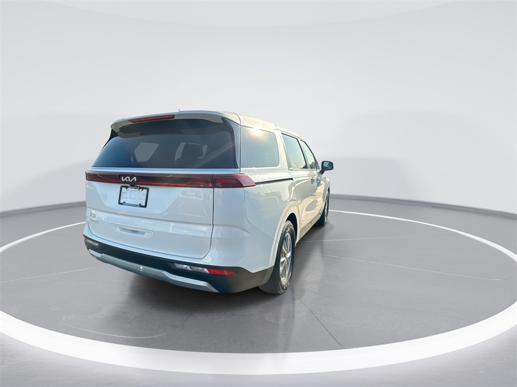 2024 Kia Carnival LX photo 8