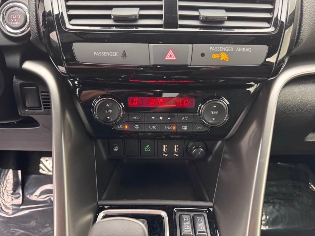 2025 Mitsubishi Eclipse Cross SEL photo 25
