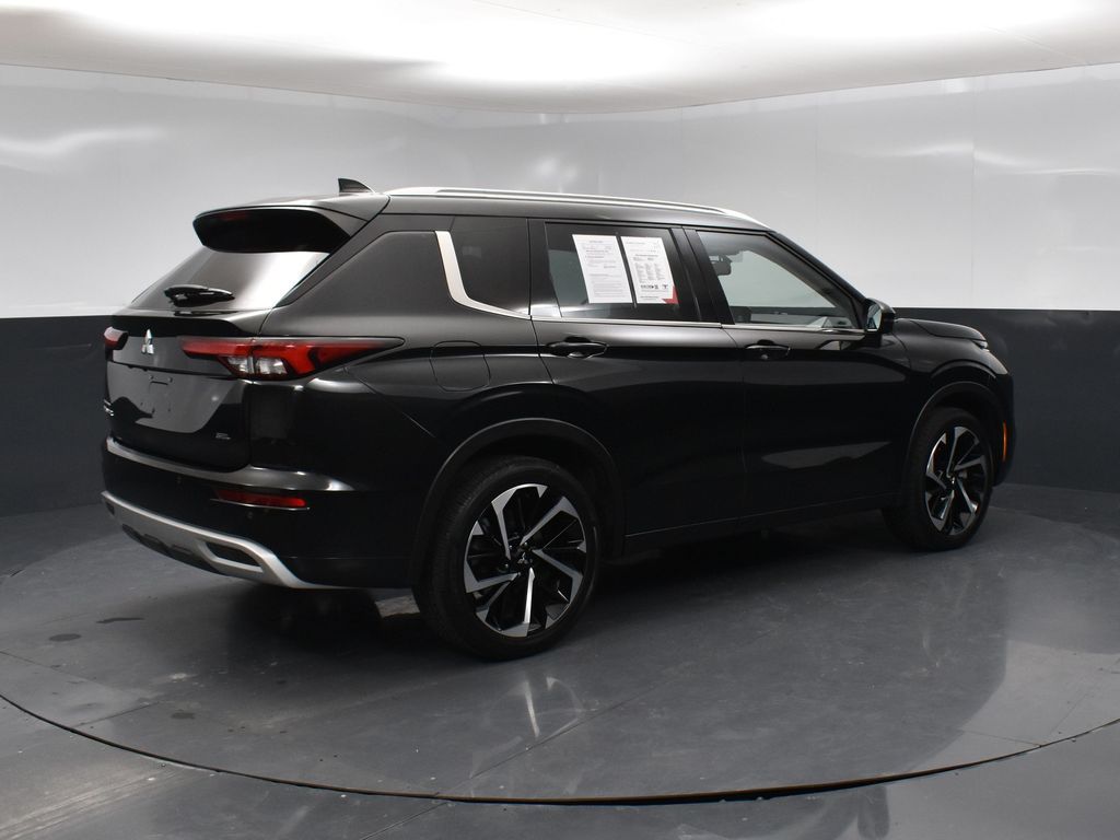 2023 Mitsubishi Outlander SEL 40th Anniversary Edition photo 2