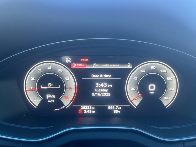 2022 Audi Q5 45 S line Premium photo 9