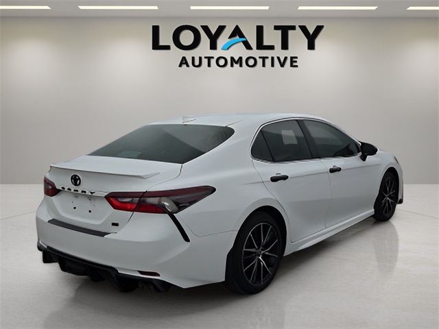 2024 Toyota Camry SE photo 5