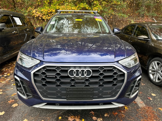 2022 Audi Q5 45 S line Premium Plus photo 2
