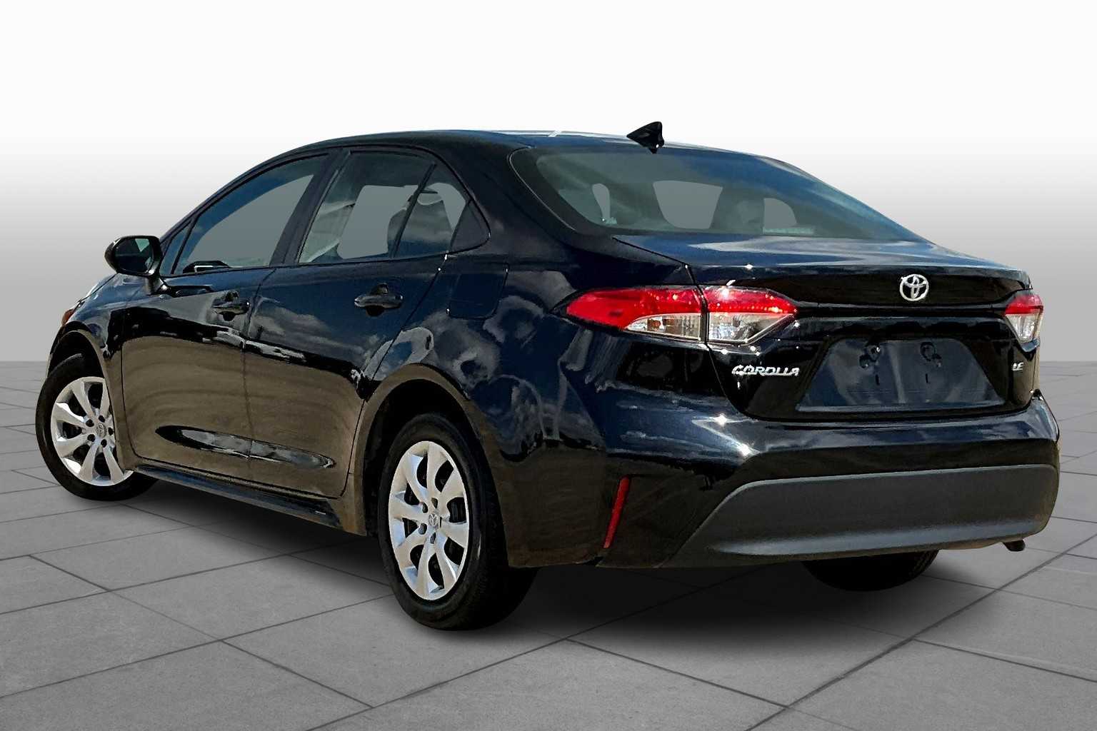 2023 Toyota Corolla LE photo 10