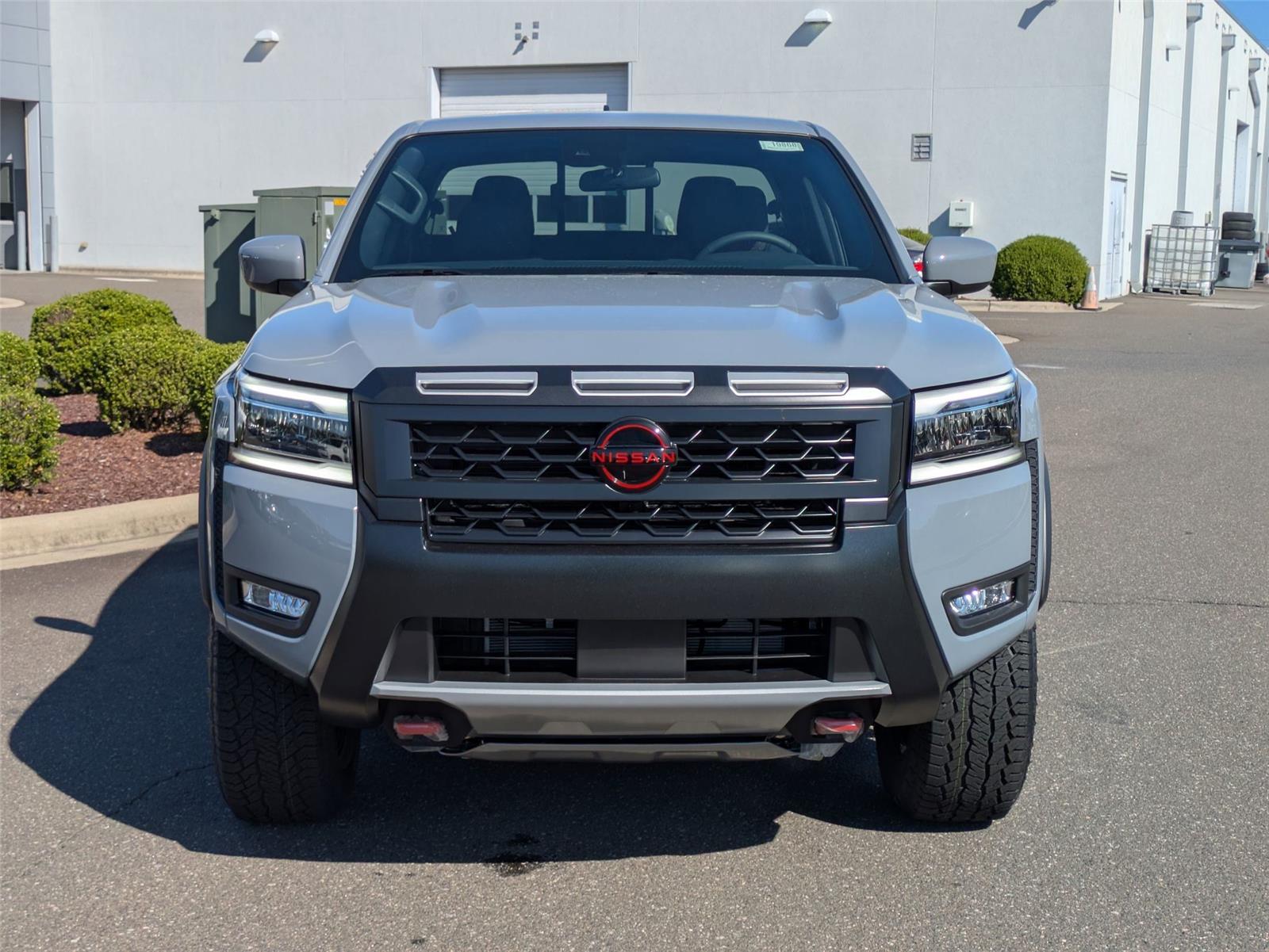 2025 Nissan Frontier PRO-4X photo 2