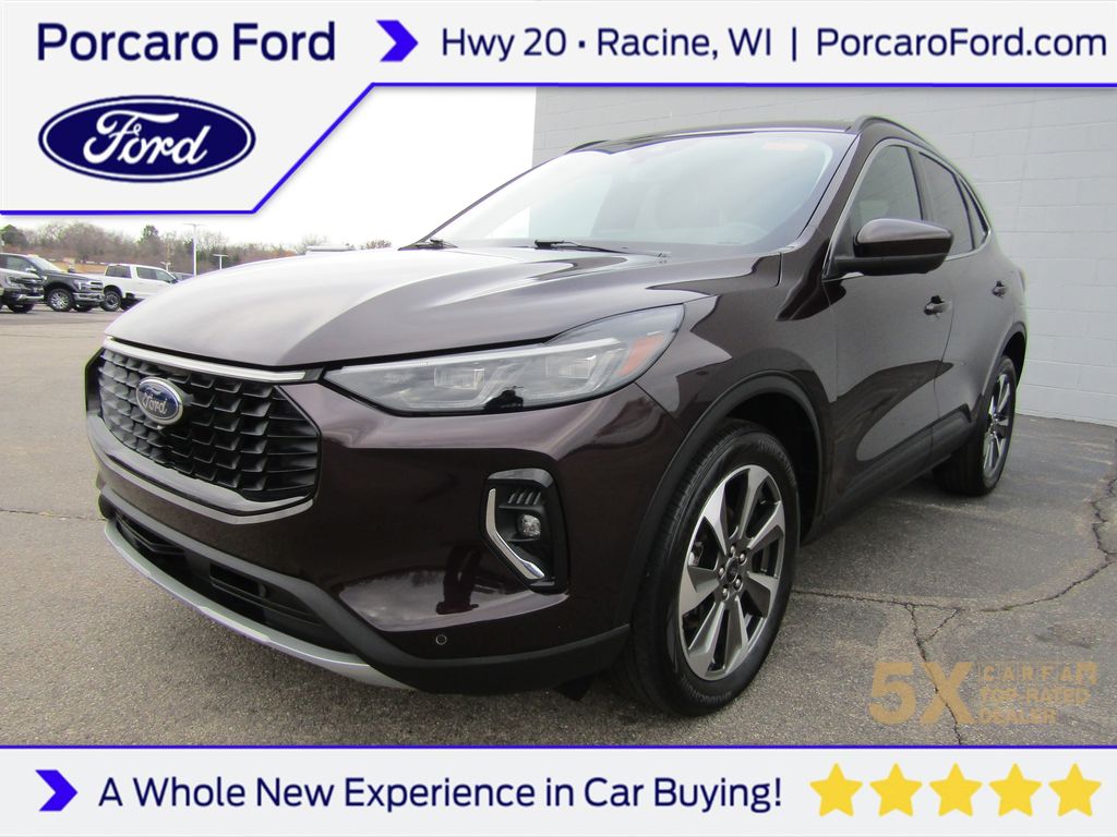 2023 Ford Escape Platinum's photo