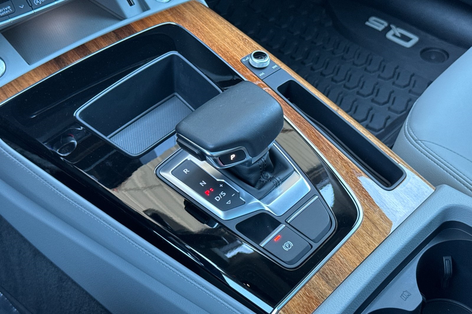 2024 Audi Q5 40 Premium Plus photo 22
