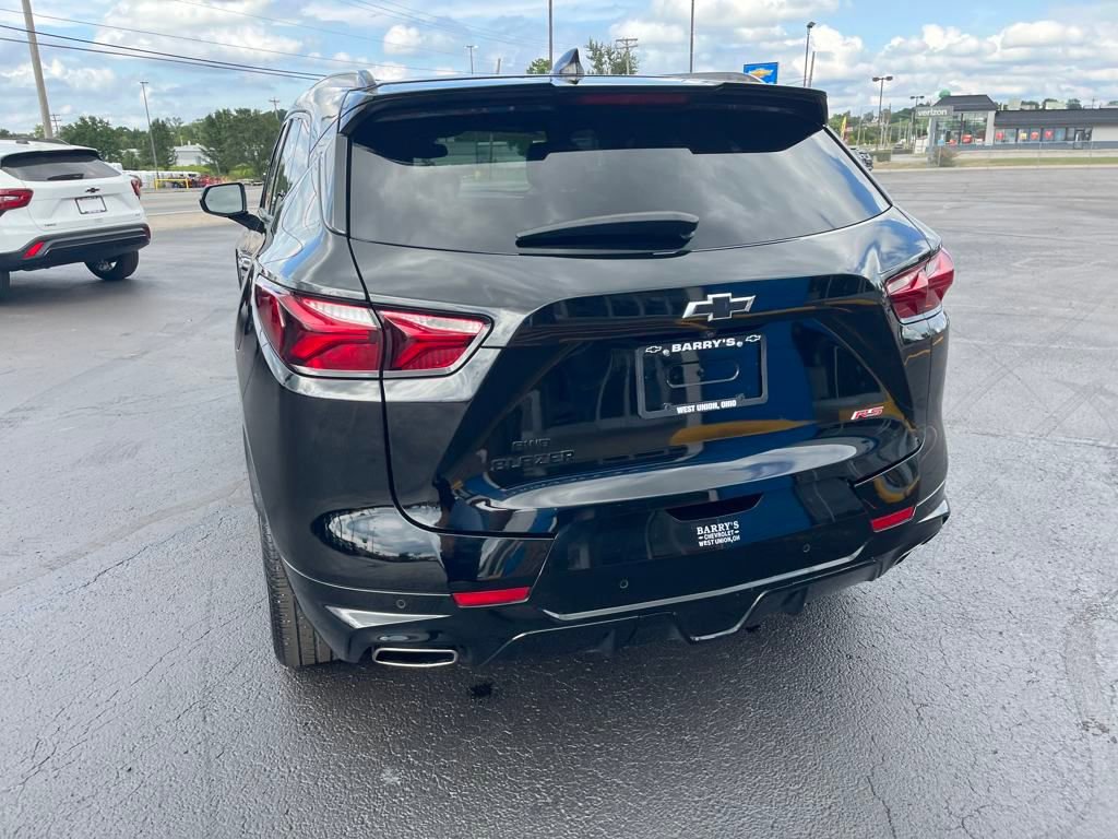 2021 Chevrolet Blazer RS photo 2