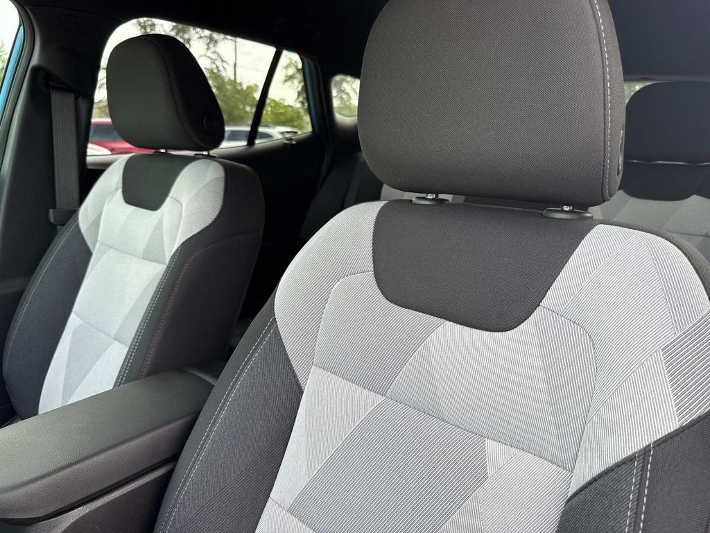 2025 Chevrolet Trax photo 20