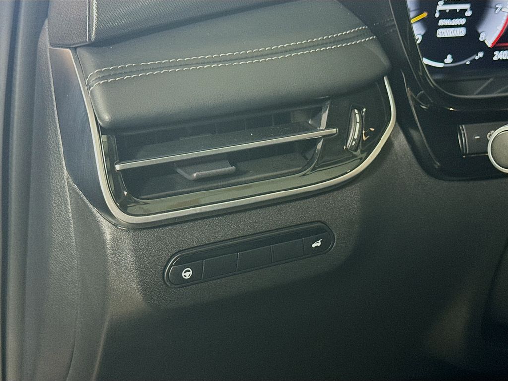 2023 Infiniti QX60 Luxe photo 10