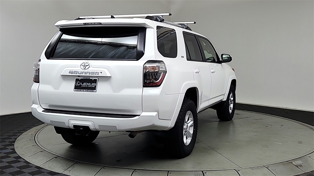 2019 Toyota 4Runner SR5 photo 6