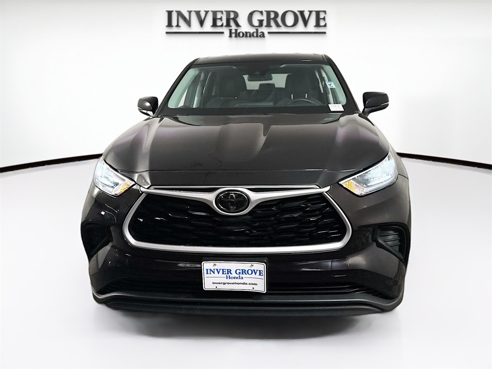 Used 2020 Toyota Highlander L with VIN 5TDCZRBH4LS017847 for sale in Inver Grove Heights, Minnesota