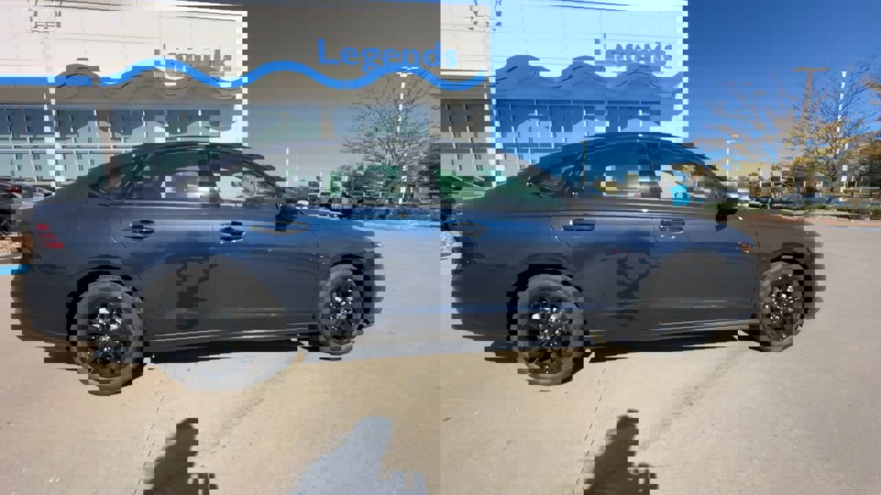 2025 Honda Accord 1.5T SE photo 8